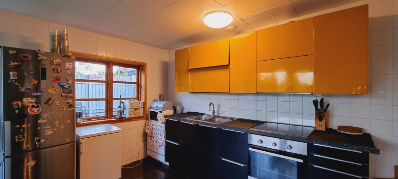 Yellow House Hostel Копенхаген Екстериор снимка